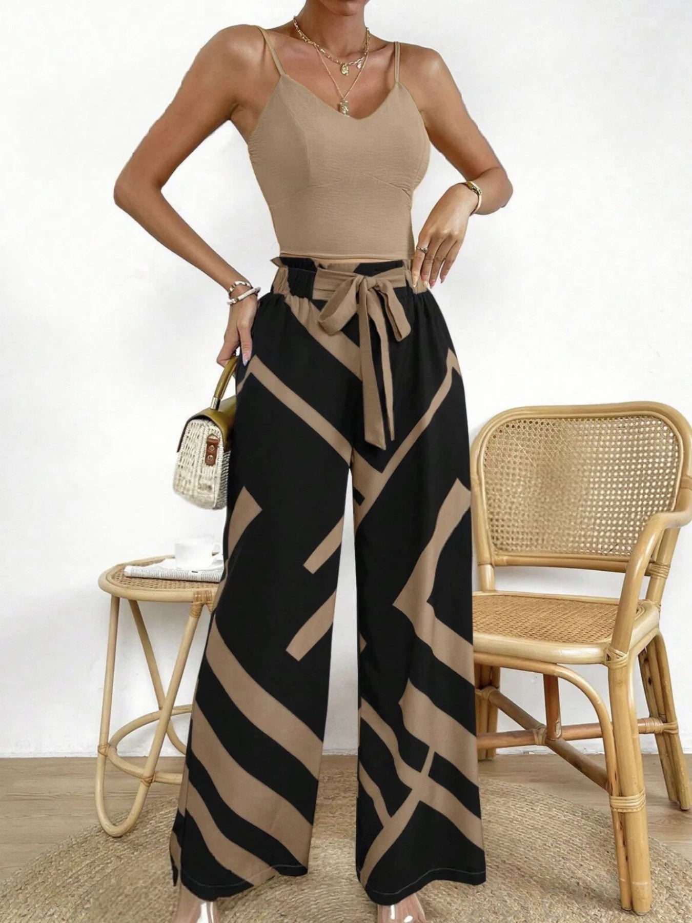 Conjunto top y pantalón con fajín