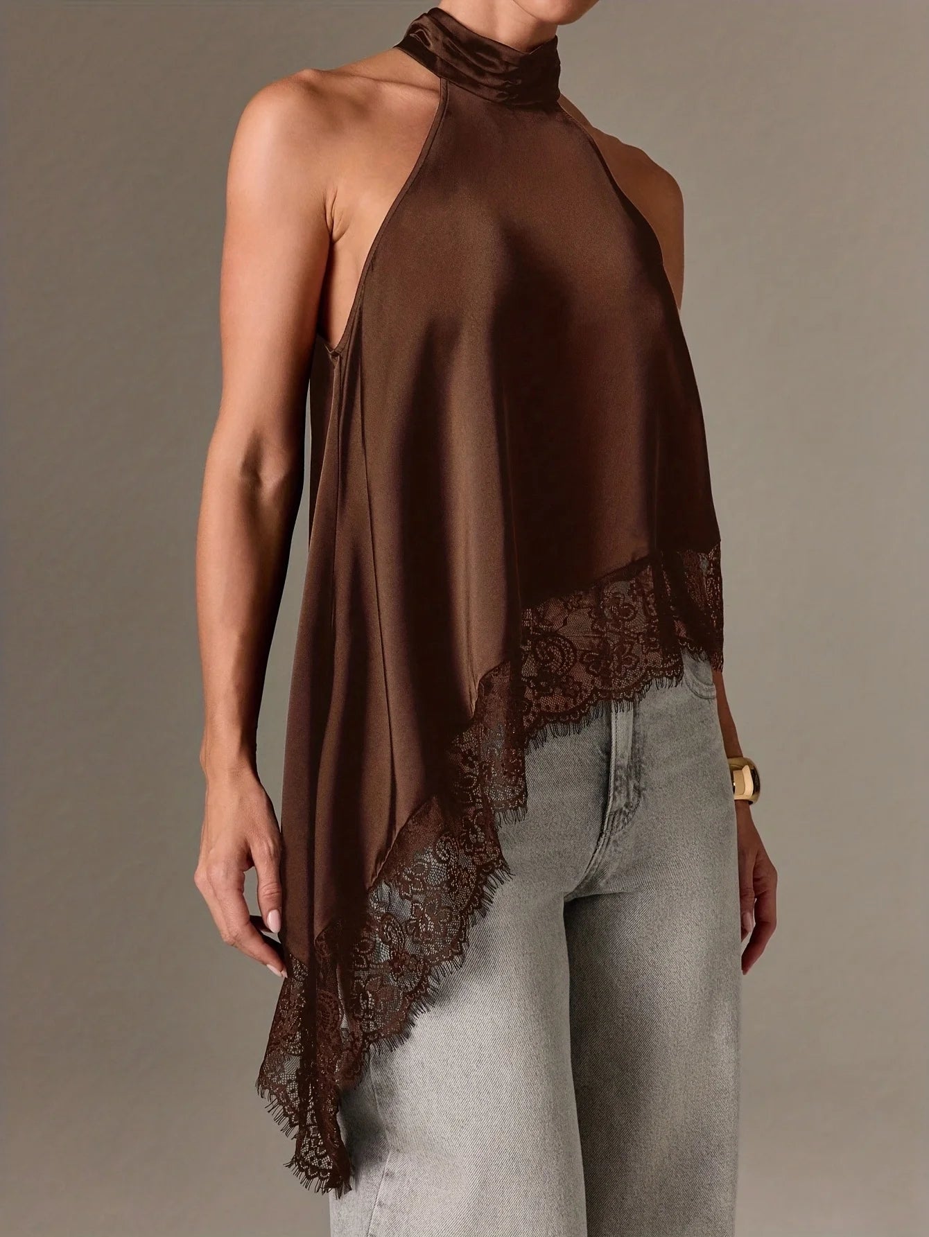 Top halter asimétrico