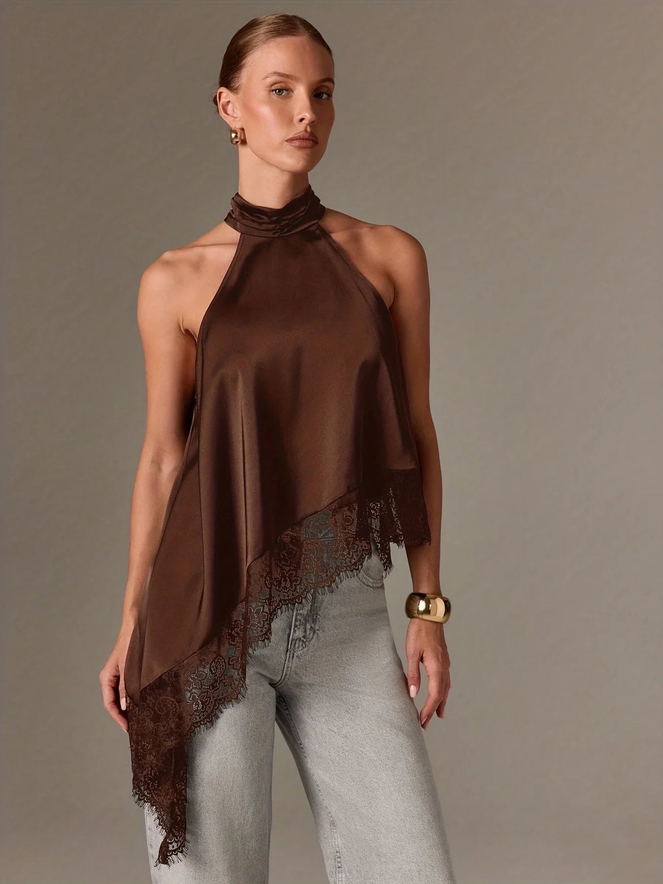 Top halter asimétrico